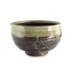 61-704 : Matchaschale mit Gießer, Hanyu Kairagi